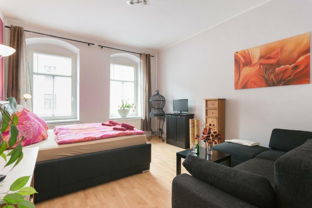 Ferienwohnung Residenz Bis 6 Gaeste , Ferienwohnung Dresden Bis 4 Gaeste, Ferienwohnung Elbflorenz Bis 2 Gaeste Екстериор снимка